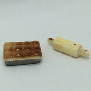 Rolling Pin Bread Salt & Pepper Shakers